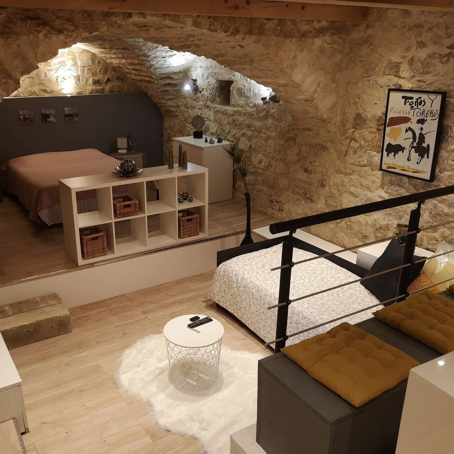 Transformation d’une cave en appartement atypique destiné à la location saisonnière