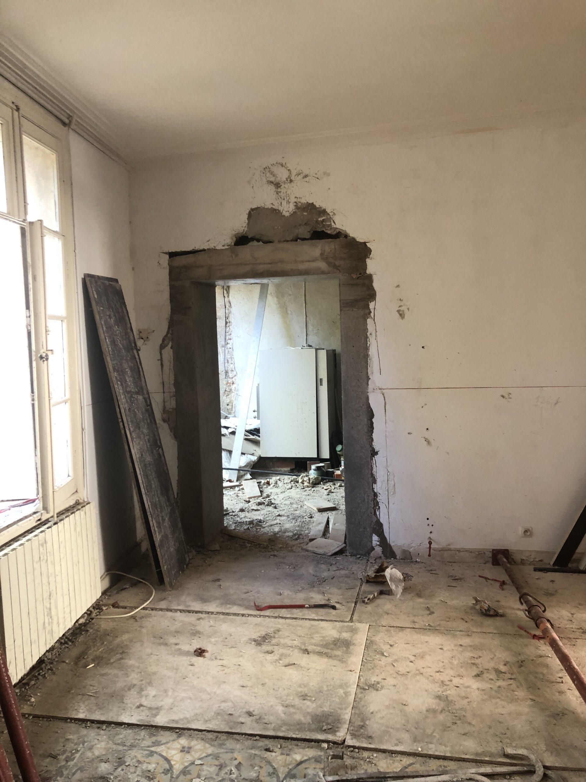 avant-travaux-rdc-maison-village-montpeyroux-06