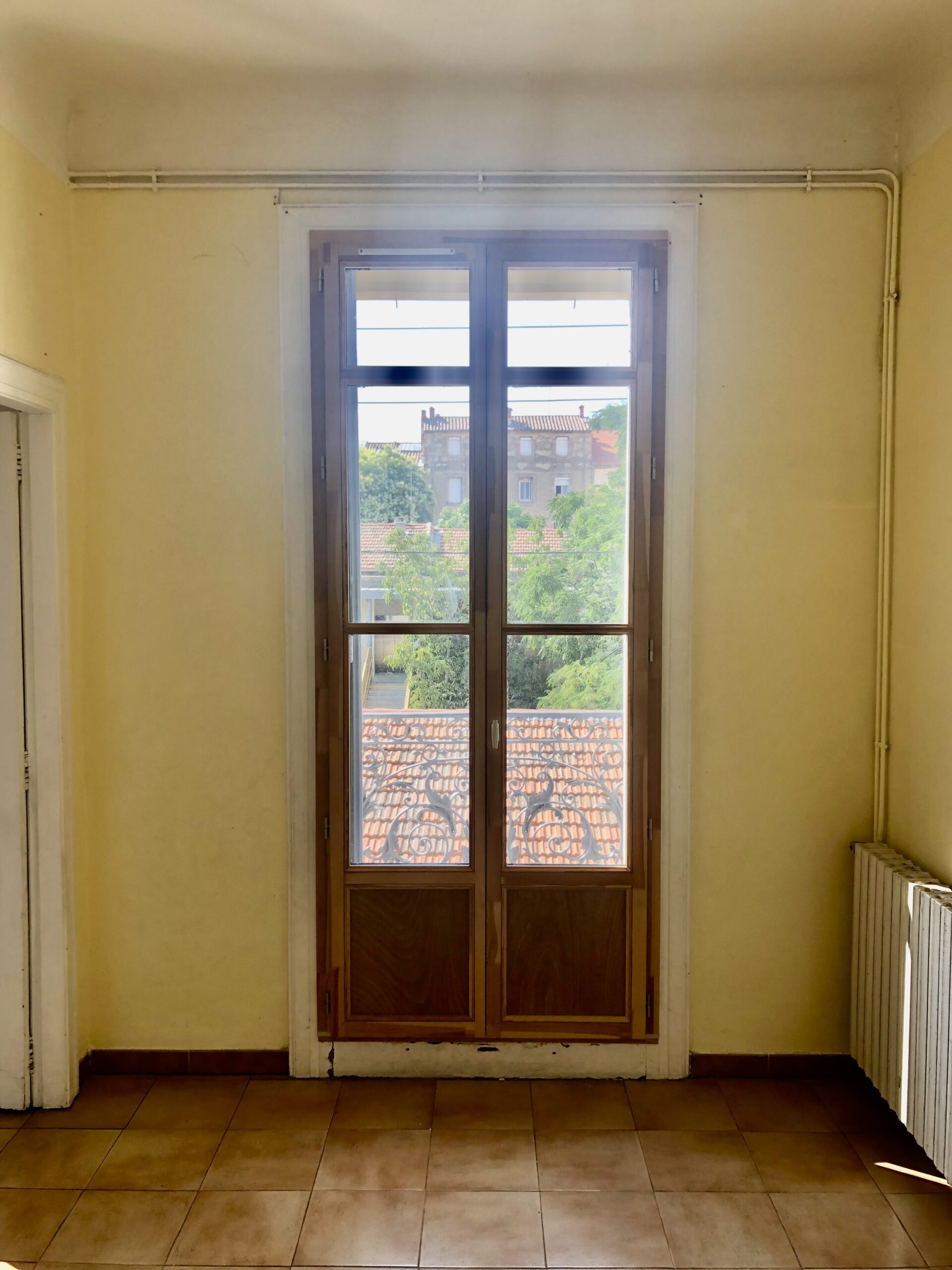 avant-travaux-salon-fenêtre-montpellier-00