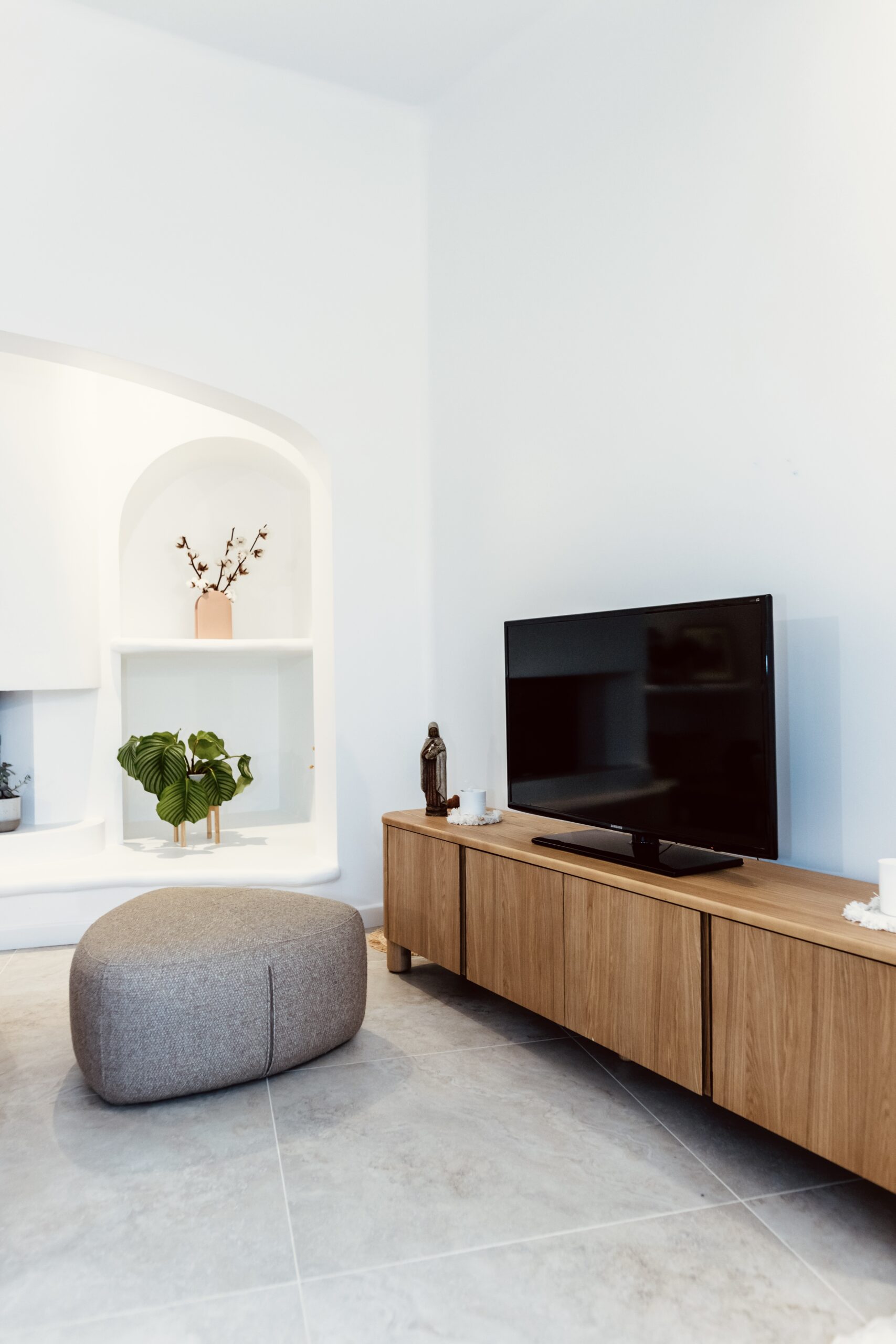 renovation-salon-meuble-chene-niches-contemporain-tourbes