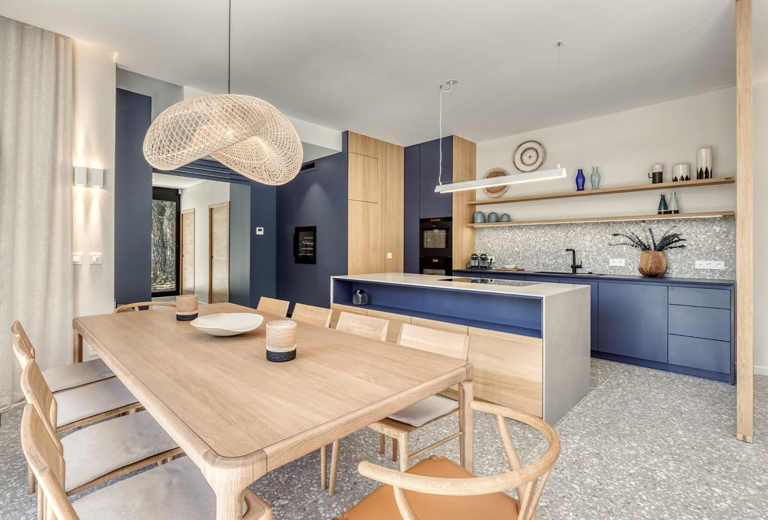 villa-zephyr-salle-manger-terrazzo-grimaud-03